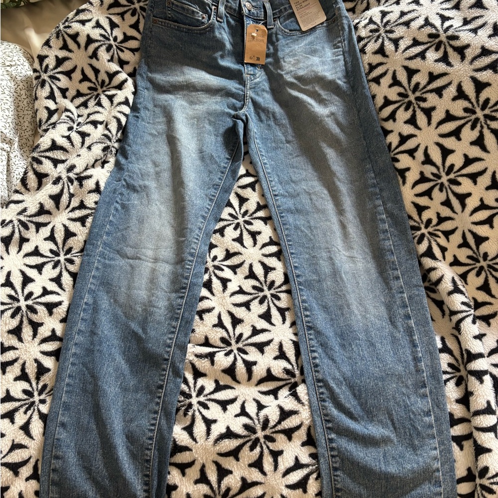 Levi jeans